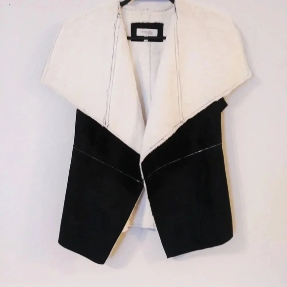 Charlotte Russe Black White Faux Suede Fur Vest - Picture 2 of 6